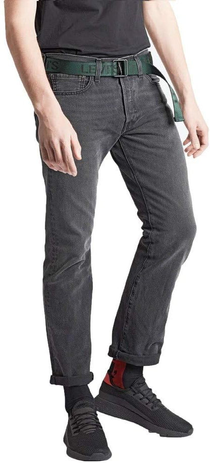 Levi’s Casual Pack: Cumpără o pereche de blugi Levi’s și primești gratuit o cămașă albă Levi’s.